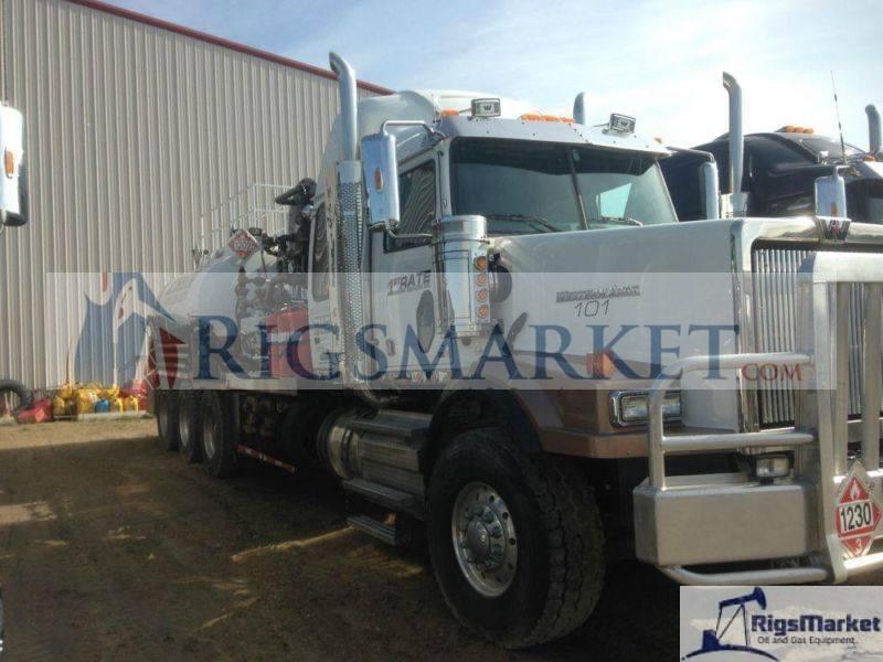 USED HOT OILER ON A 2003 WESTERN STAR TRUCK