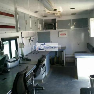 For Sale: 2007 Kenworth T800 Frac Data Van Wired for a mobile office with 2 Air Conditioners