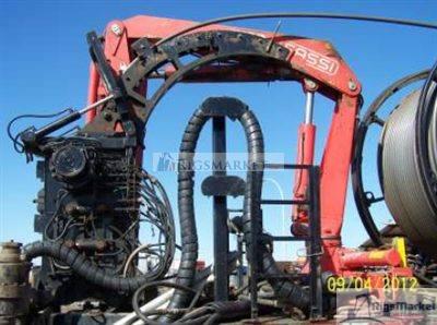 Coiled Tubing Unit. C-TEC Injector with picker.