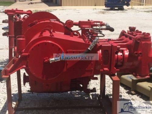 USED HALLIBURTON HT-400 Pumps Cementing Equipment