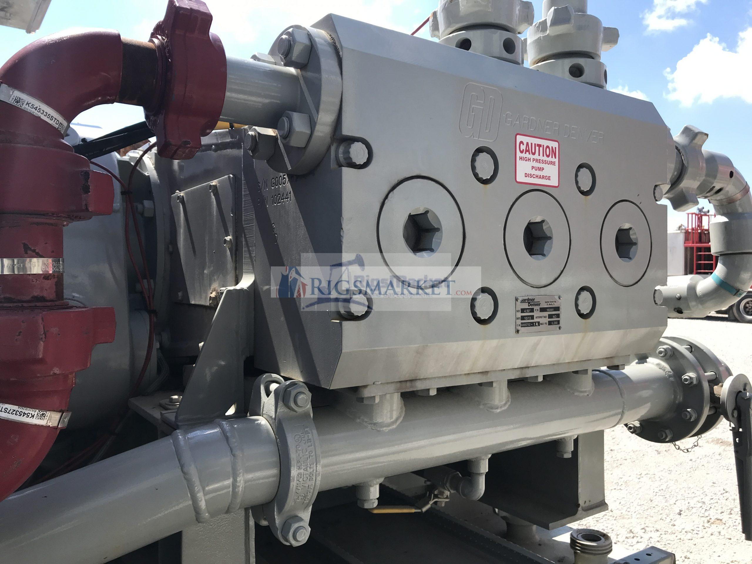 Acid Twin Pumping units.