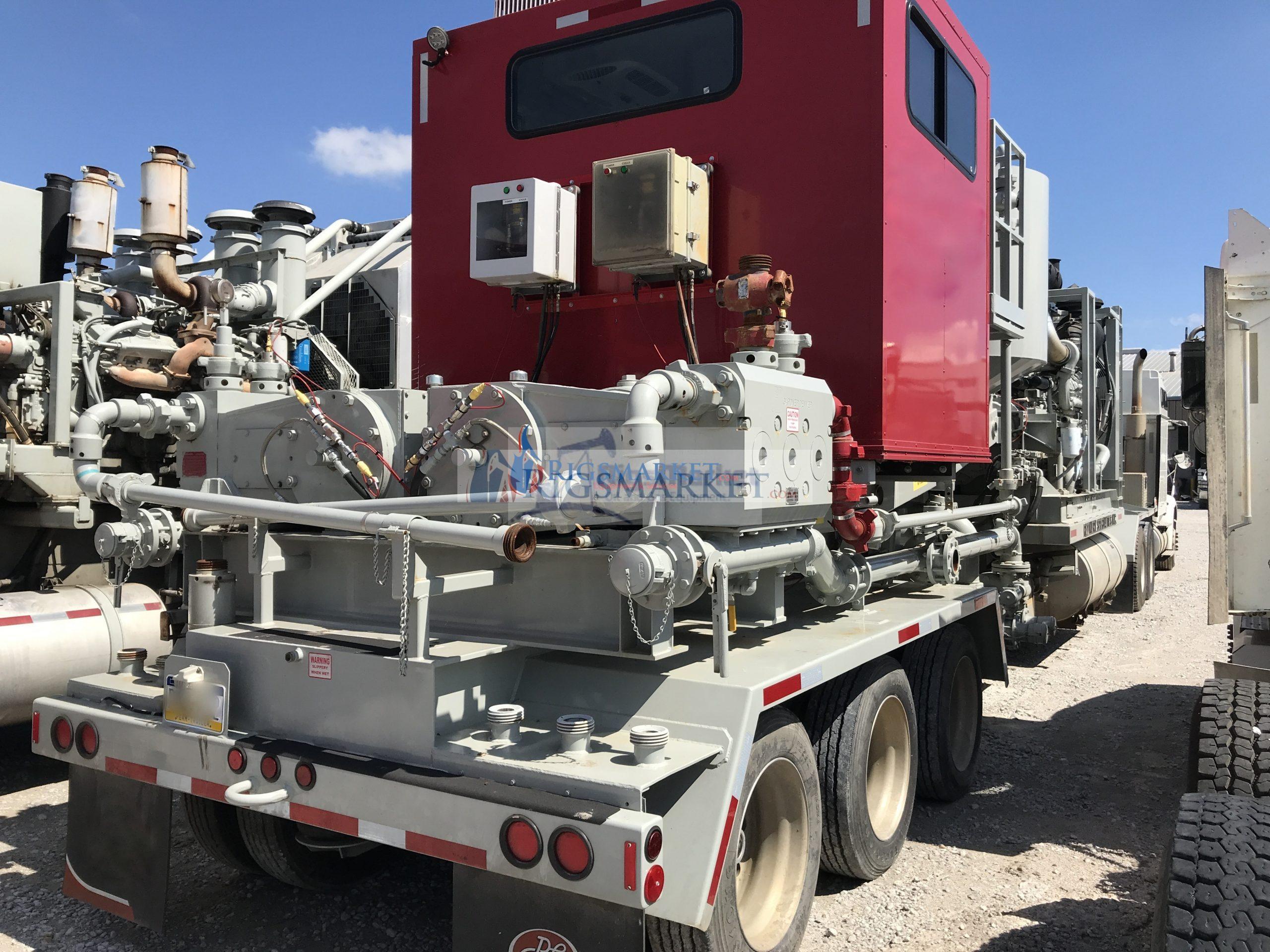 Acid Twin Pumping units.