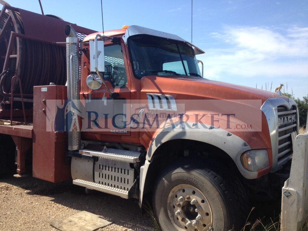 2014 Mack GU713 Coil Tubing Unit