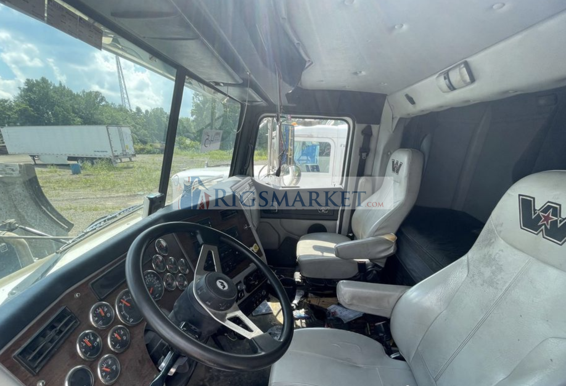 Bodylaod twin cement pumper 2014 WESTERN STAR Double Pumper Truck 2021